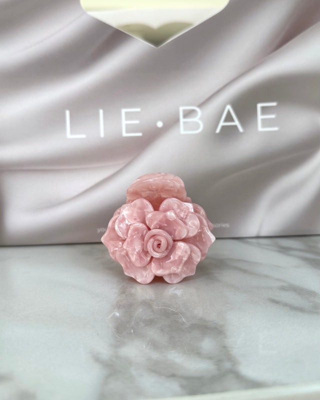 Elle Acetate Claw