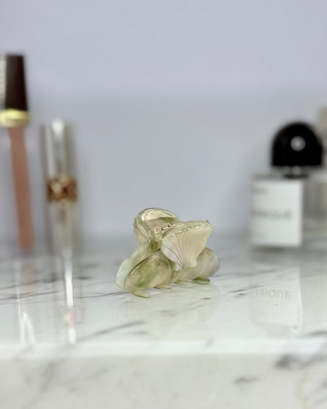 Mira Mini Acetate Claw